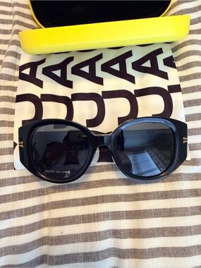 Marc Jacobs Black Gloss Oversized Round Sunglasses